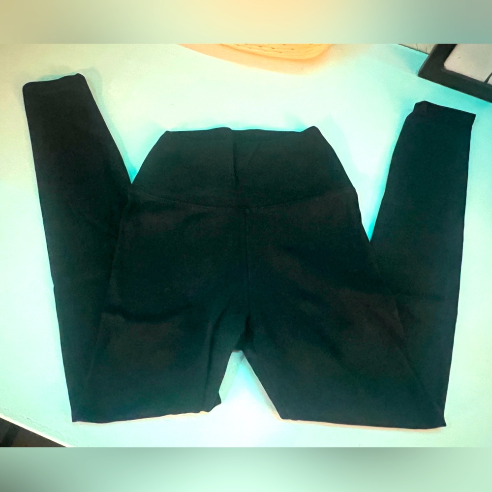 Black, medium, Vera wang, leggings  (4 for $25)